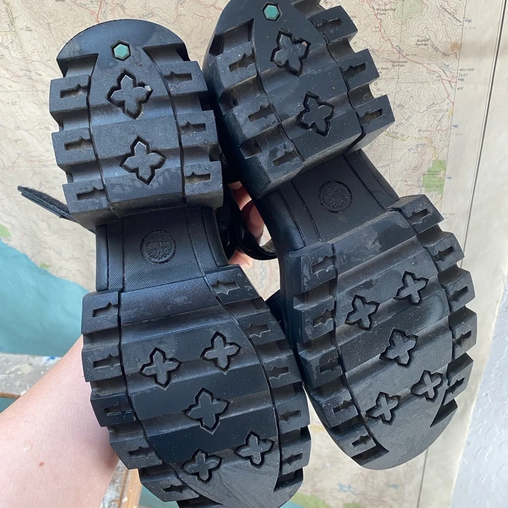 Timberland Black Chunky Platform Sandal - Everleigh Ankle Strap Size 8 - Picture 2 of 5